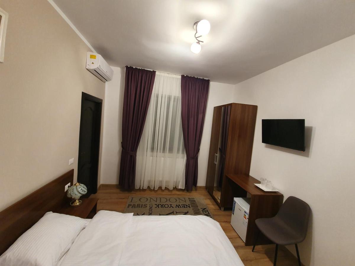 Vily Luxury Rooms Focşani Exterior foto